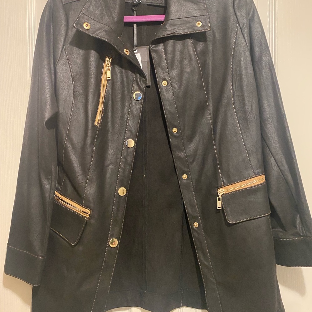 Women's Black Insight Jacket - Picture 7 of 10